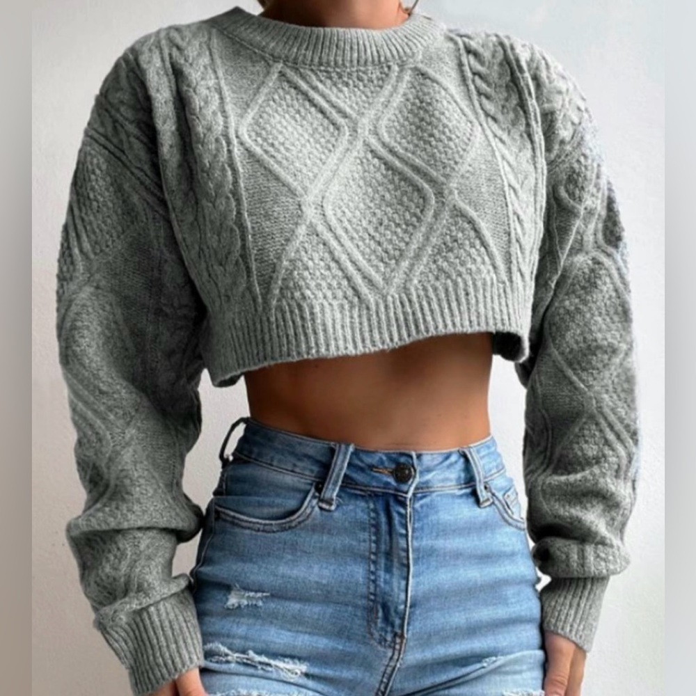 Women cropped sweater